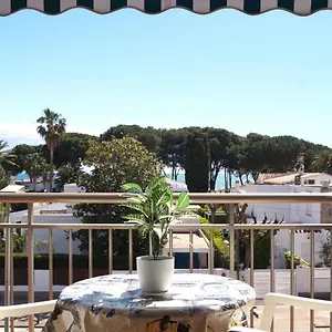 https://beach-paradise.catalonia-hotels.com